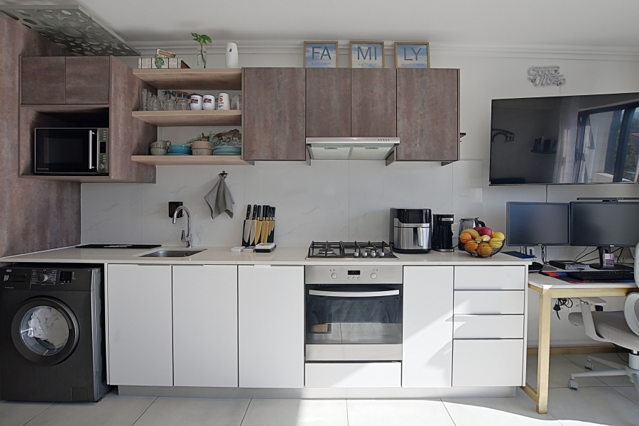 1 Bedroom Property for Sale in Table View Western Cape